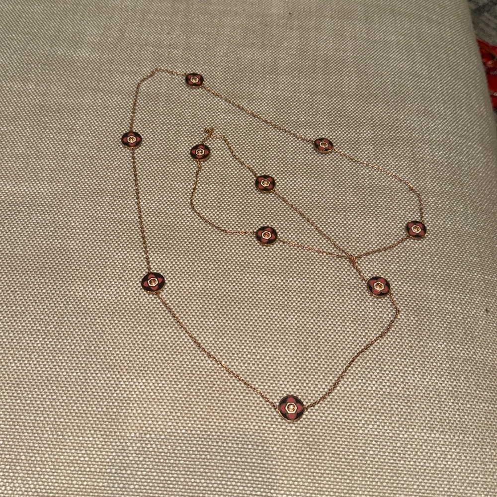 NWOT Rose gold long necklace- Henri Bendel